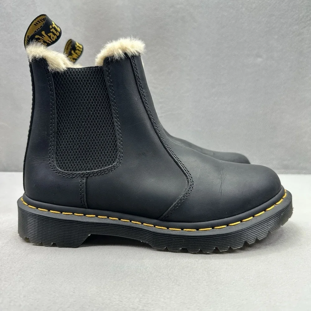 Dr Martens 2976 Leonore Womens Size 6 Chelsea Boots Black Leather Faux Fur Lined